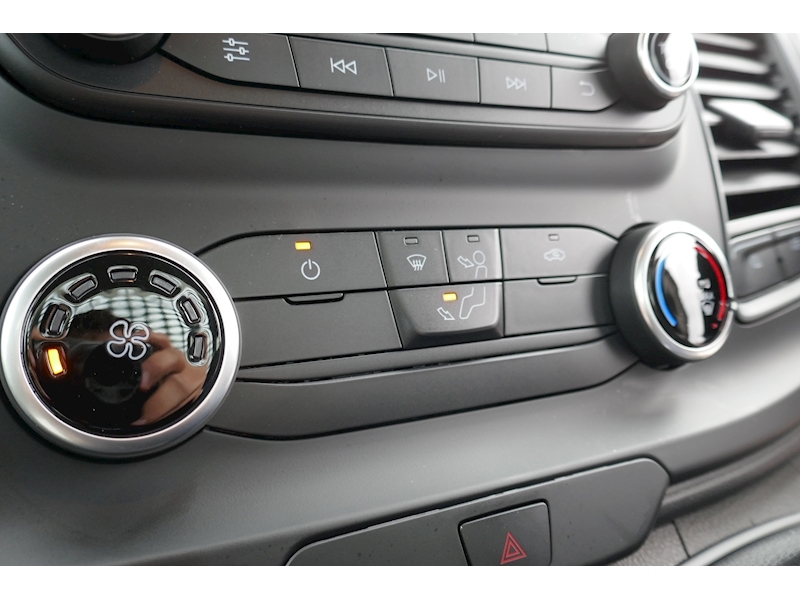 Ford 350 L4 130ps Dropside, Lightweight alloy body, Dual rear wheels 2.0 2dr Dropside Manual Diesel