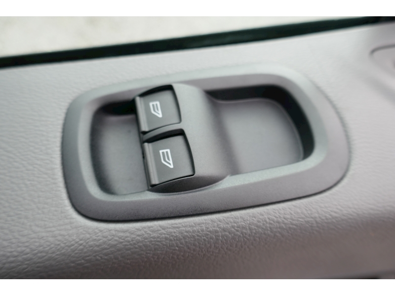 Ford 350 L4 130ps Dropside, Lightweight alloy body, Dual rear wheels 2.0 2dr Dropside Manual Diesel