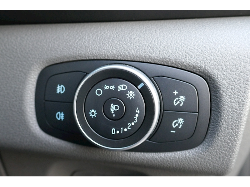 Ford Auto Camper Leisure van Pop Top 130ps Auto - 17