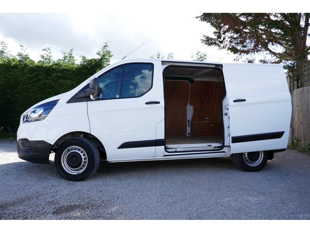 Used 2021 Ford Transit Custom 300 L1 H1 Leader 105ps Euro 6 Van For