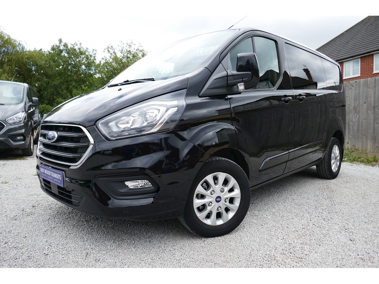 agate black ford transit custom