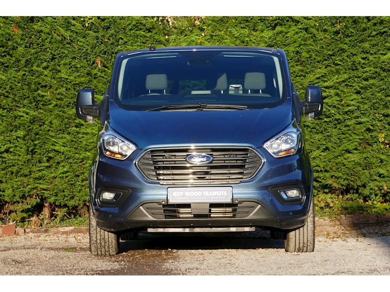 Ford Tourneo Custom image 12