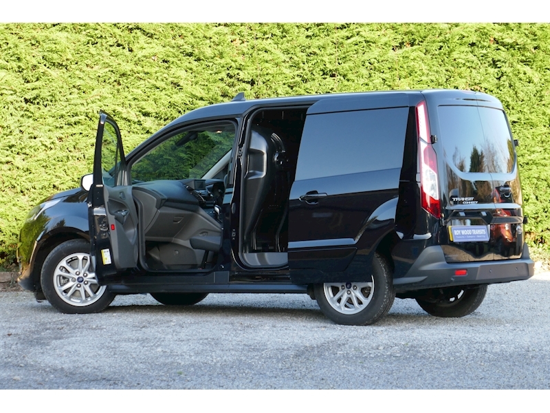 Ford Transit Connect image 10