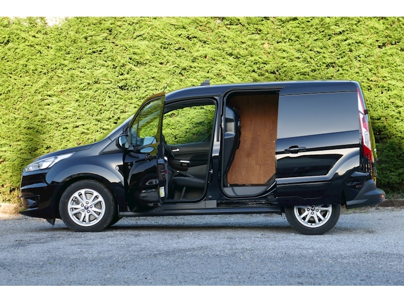 Ford Transit Connect image 12