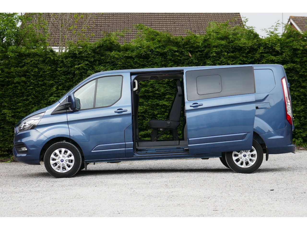 Used 2022 Ford Transit Custom 320 L2 Dciv Limited 130ps Euro 6 Diesel Automatic For Sale In 3078