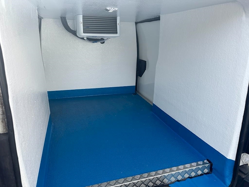 Peugeot 1.6 BlueHDi 1000 Professional Fridge van