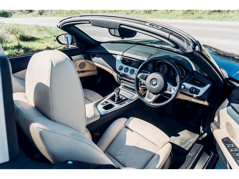BMW Z Series Z4 Sdrive35i Roadster Convertible 3.0 Manual Petrol