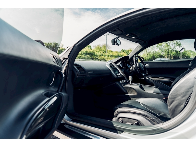 Audi R8 Quattro Coupe 4.2 Semi Auto Petrol