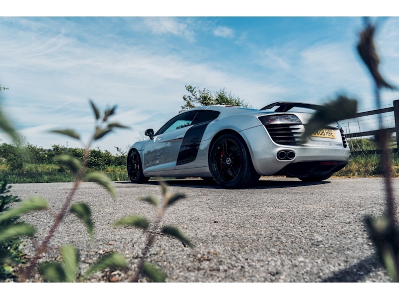 Audi R8 Quattro Coupe 4.2 Semi Auto Petrol