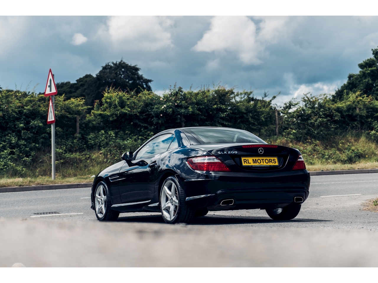 Slk Slk200 Blueefficiency Amg Sport Convertible 1.8 Manual Petrol