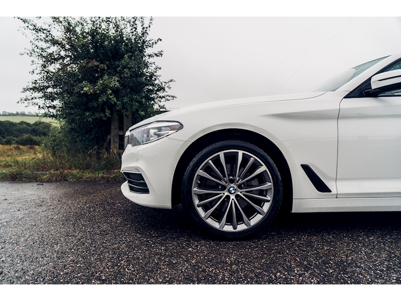 BMW 5 Series 520D Xdrive Se Saloon 2.0 Automatic Diesel