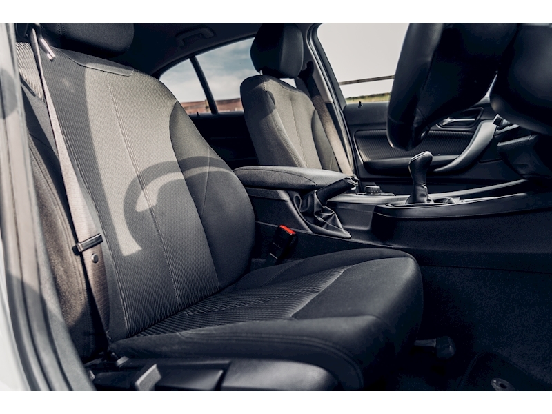 BMW 1 Series 120D Se Hatchback 2.0 Manual Diesel