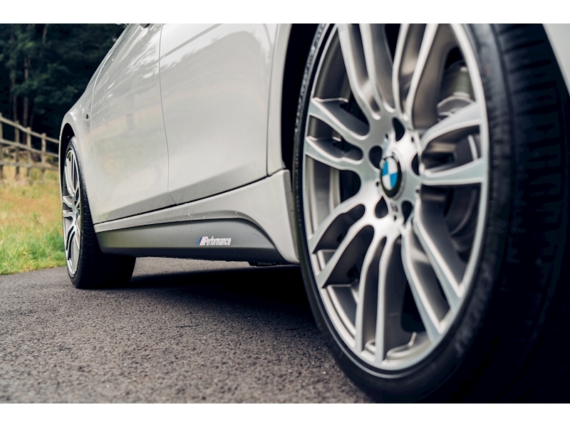 BMW 3 Series 320d M Sport Saloon Saloon 2.0 Manual Diesel