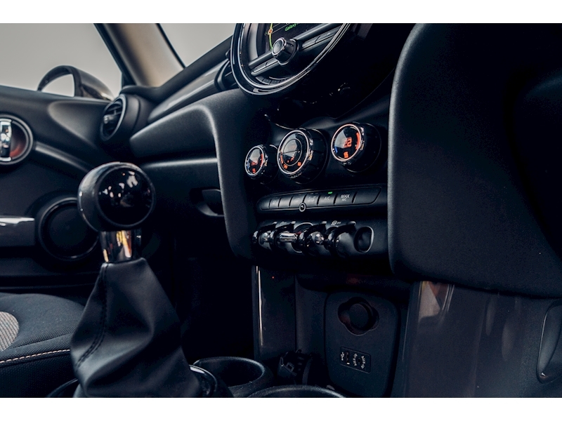 MINI Hatch Cooper D 3-Door Hatch Hatchback 1.5 Manual Diesel