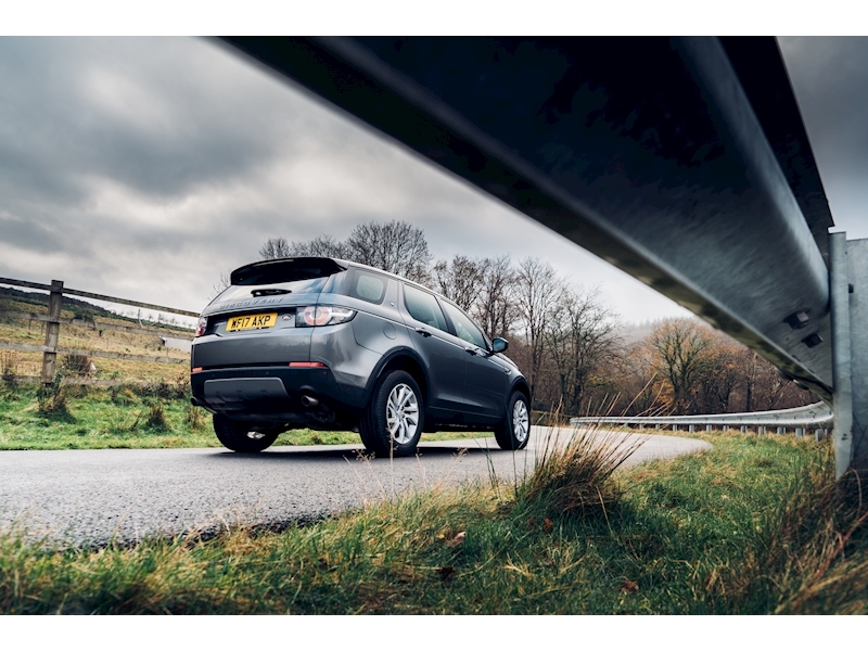 Land Rover 2.0 TD4 SE SUV 5dr Diesel Auto 4WD (s/s) (180 ps)