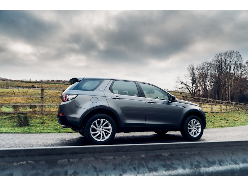 Land Rover 2.0 TD4 SE SUV 5dr Diesel Auto 4WD (s/s) (180 ps)
