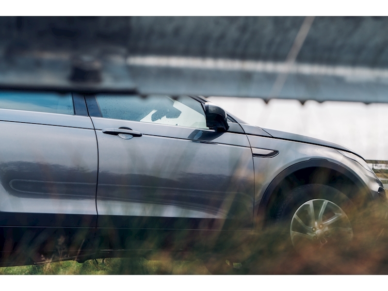 Land Rover 2.0 TD4 SE SUV 5dr Diesel Auto 4WD (s/s) (180 ps)