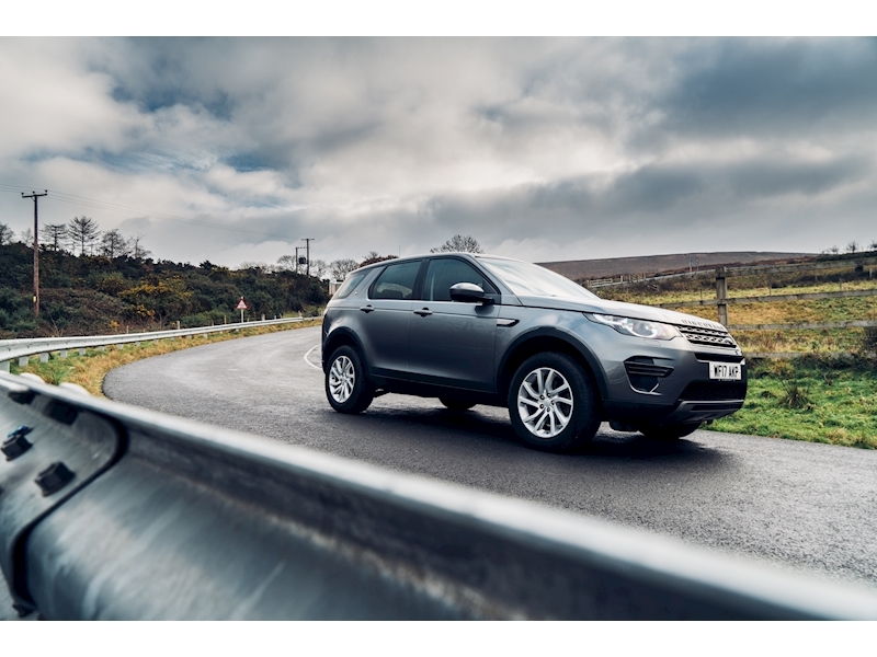 Land Rover 2.0 TD4 SE SUV 5dr Diesel Auto 4WD (s/s) (180 ps)