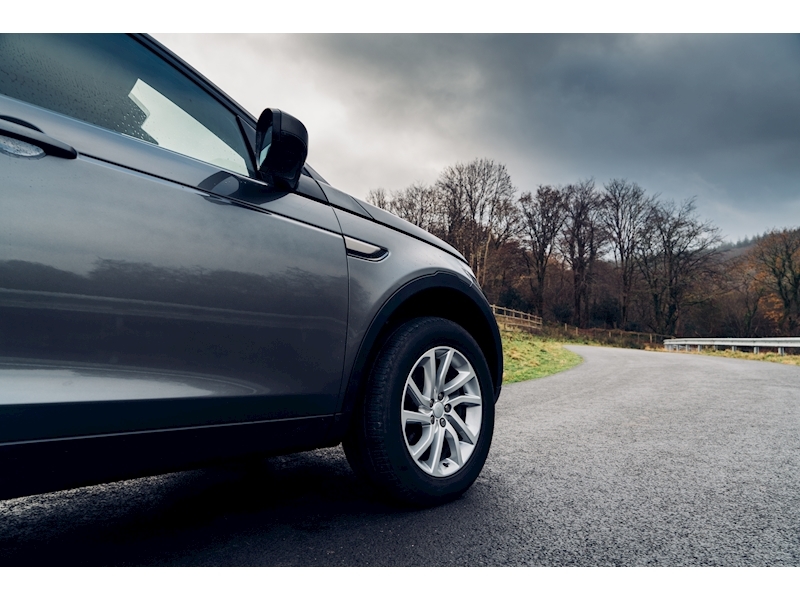 Land Rover 2.0 TD4 SE SUV 5dr Diesel Auto 4WD (s/s) (180 ps)