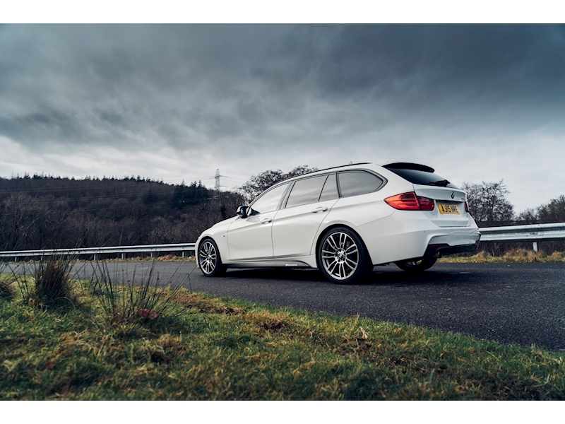 BMW 2.0 320d M Sport Touring 5dr Diesel Automatic (s/s) (127 g/km, 184 bhp)