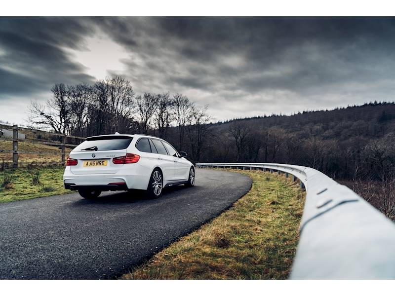 BMW 2.0 320d M Sport Touring 5dr Diesel Automatic (s/s) (127 g/km, 184 bhp)