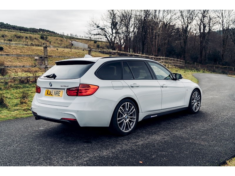 BMW 2.0 320d M Sport Touring 5dr Diesel Automatic (s/s) (127 g/km, 184 bhp)