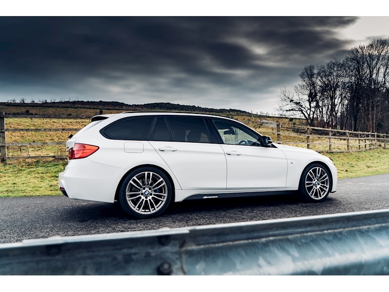 BMW 2.0 320d M Sport Touring 5dr Diesel Automatic (s/s) (127 g/km, 184 bhp)