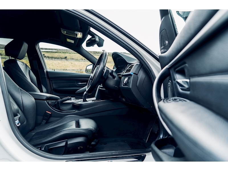 BMW 2.0 320d M Sport Touring 5dr Diesel Automatic (s/s) (127 g/km, 184 bhp)