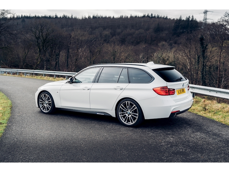 BMW 2.0 320d M Sport Touring 5dr Diesel Automatic (s/s) (127 g/km, 184 bhp)