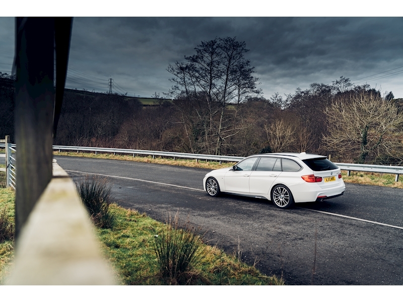 BMW 2.0 320d M Sport Touring 5dr Diesel Automatic (s/s) (127 g/km, 184 bhp)