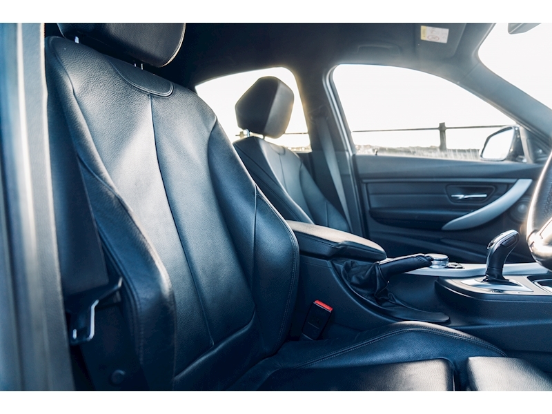 BMW 3.0 330d M Sport Saloon 4dr Diesel Sport Auto (s/s) (129 g/km, 258 bhp)