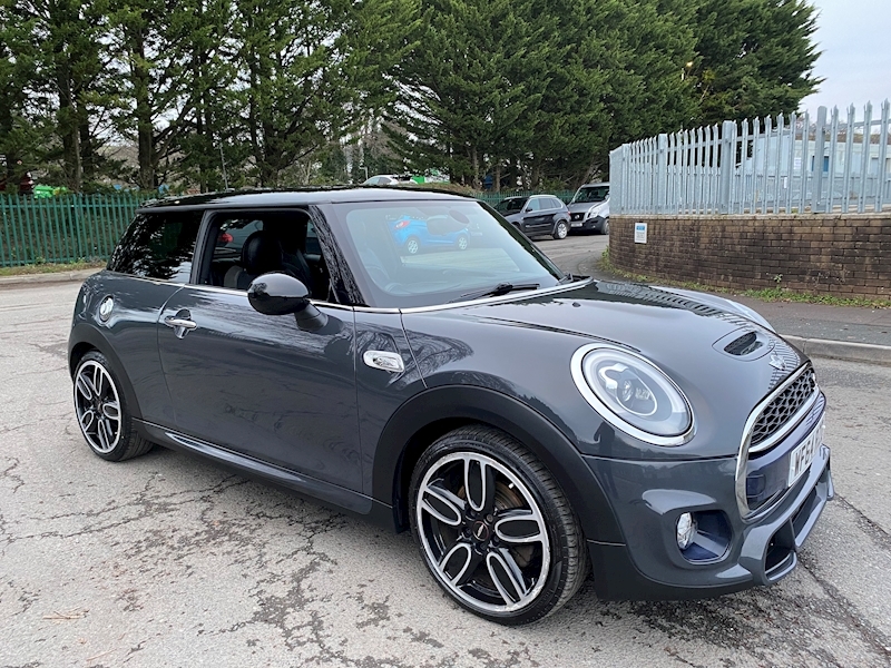 MINI 2.0 Cooper SD Hatchback 3dr Diesel (s/s) (170 ps)