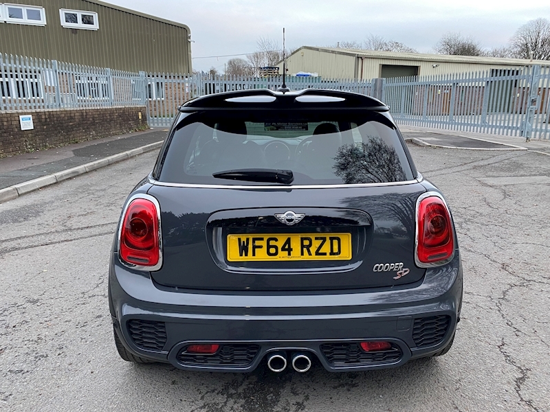 MINI 2.0 Cooper SD Hatchback 3dr Diesel (s/s) (170 ps)
