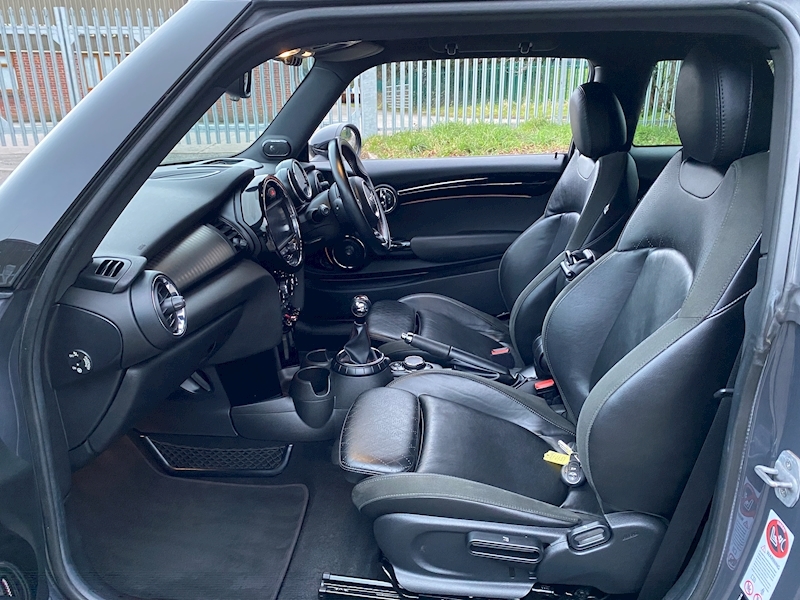 MINI 2.0 Cooper SD Hatchback 3dr Diesel (s/s) (170 ps)