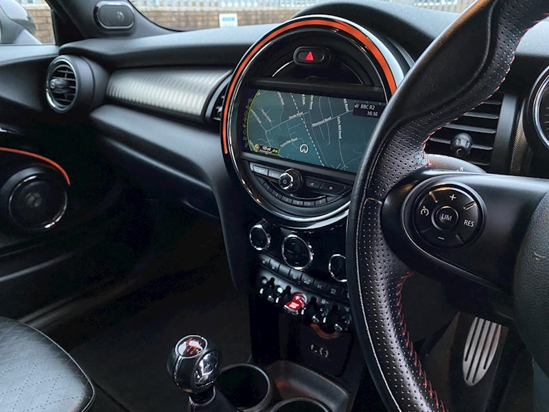 MINI 2.0 Cooper SD Hatchback 3dr Diesel (s/s) (170 ps)