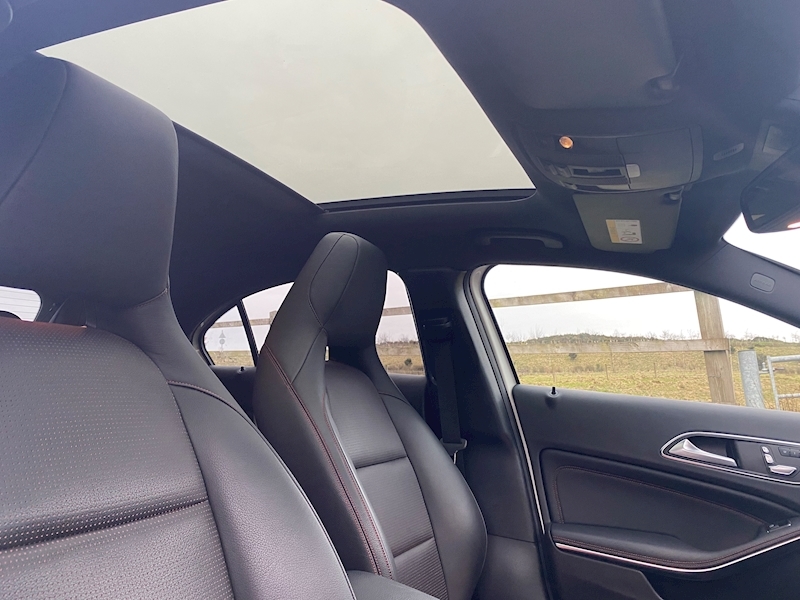 Mercedes-Benz 1.5 A180d AMG Line (Premium Plus) Hatchback 5dr Diesel (s/s) (109 ps)