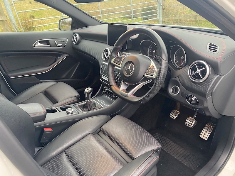 Mercedes-Benz 1.5 A180d AMG Line (Premium Plus) Hatchback 5dr Diesel (s/s) (109 ps)