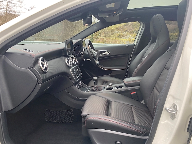 Mercedes-Benz 1.5 A180d AMG Line (Premium Plus) Hatchback 5dr Diesel (s/s) (109 ps)