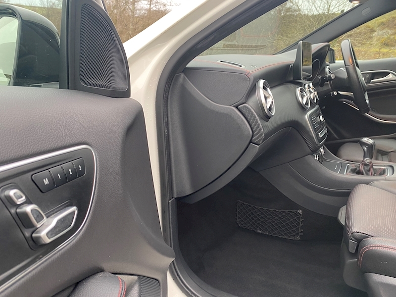 Mercedes-Benz 1.5 A180d AMG Line (Premium Plus) Hatchback 5dr Diesel (s/s) (109 ps)