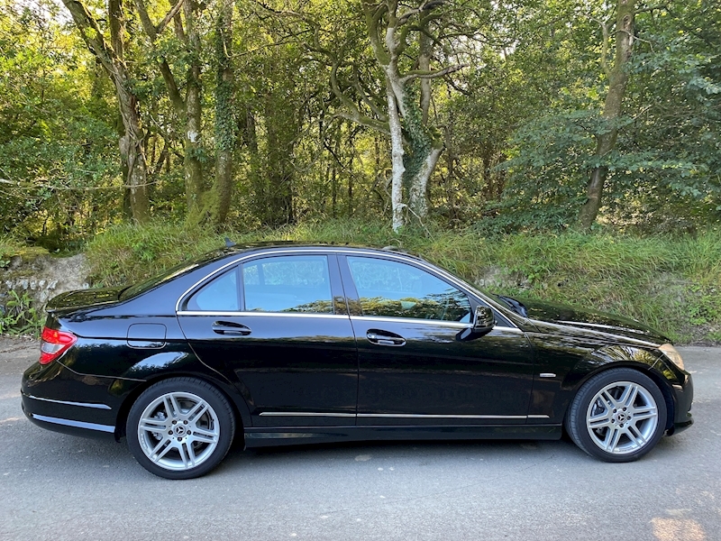 Mercedes-Benz 3.0 C350 CDI BlueEFFICIENCY Sport Saloon 4dr Diesel Automatic (174 g/km, 231 bhp)