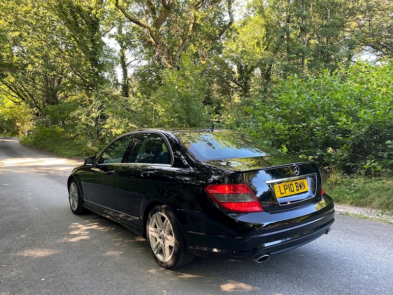 Mercedes-Benz 3.0 C350 CDI BlueEFFICIENCY Sport Saloon 4dr Diesel Automatic (174 g/km, 231 bhp)