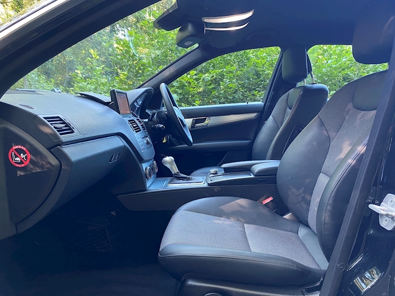 Mercedes-Benz 3.0 C350 CDI BlueEFFICIENCY Sport Saloon 4dr Diesel Automatic (174 g/km, 231 bhp)