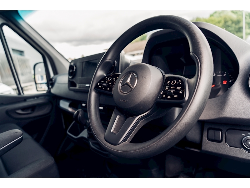 Mercedes-Benz 3.0 319 CDi V6 Panel Van 5dr Diesel RWD L3 H2 EU6 (s/s) (190 ps)