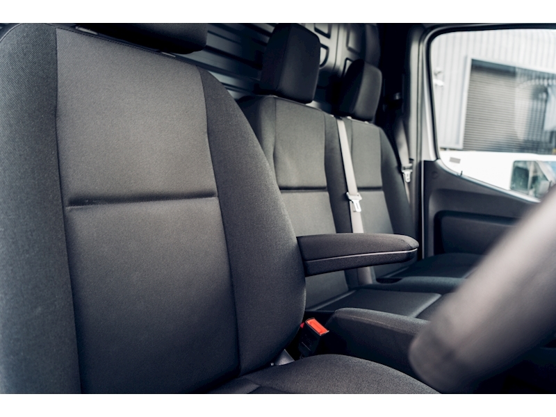 Mercedes-Benz 3.0 319 CDi V6 Panel Van 5dr Diesel RWD L3 H2 EU6 (s/s) (190 ps)