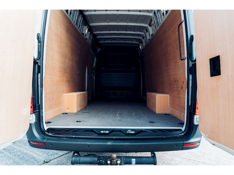 Mercedes-Benz 3.0 319 CDi V6 Panel Van 5dr Diesel RWD L3 H2 EU6 (s/s) (190 ps)