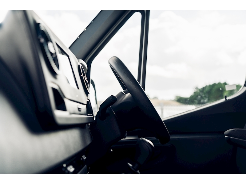 Mercedes-Benz 3.0 319 CDi V6 Panel Van 5dr Diesel RWD L3 H2 EU6 (s/s) (190 ps)