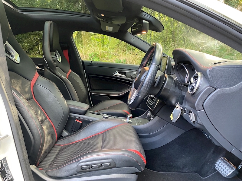 Mercedes-Benz 2.0 CLA45 AMG Coupe 4dr Petrol Speedshift DCT 4MATIC (165 g/km, 360 bhp)