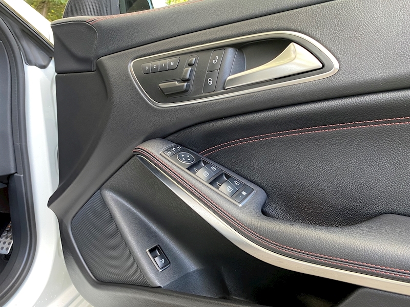 Mercedes-Benz 2.0 CLA45 AMG Coupe 4dr Petrol Speedshift DCT 4MATIC (165 g/km, 360 bhp)