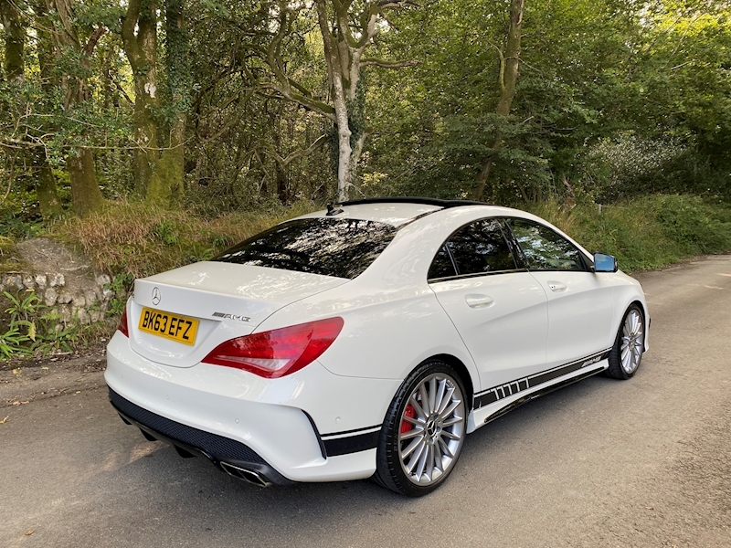 Mercedes-Benz 2.0 CLA45 AMG Coupe 4dr Petrol Speedshift DCT 4MATIC (165 g/km, 360 bhp)