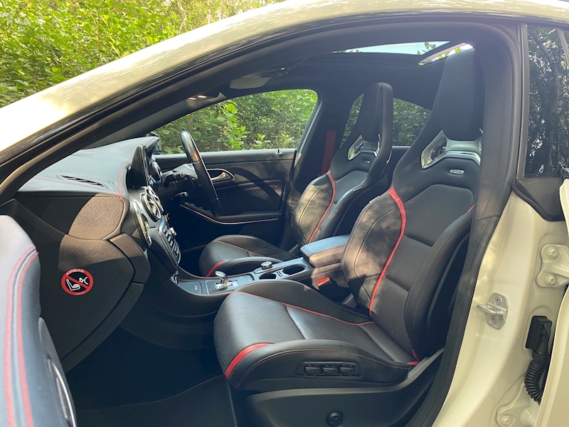 Mercedes-Benz 2.0 CLA45 AMG Coupe 4dr Petrol Speedshift DCT 4MATIC (165 g/km, 360 bhp)
